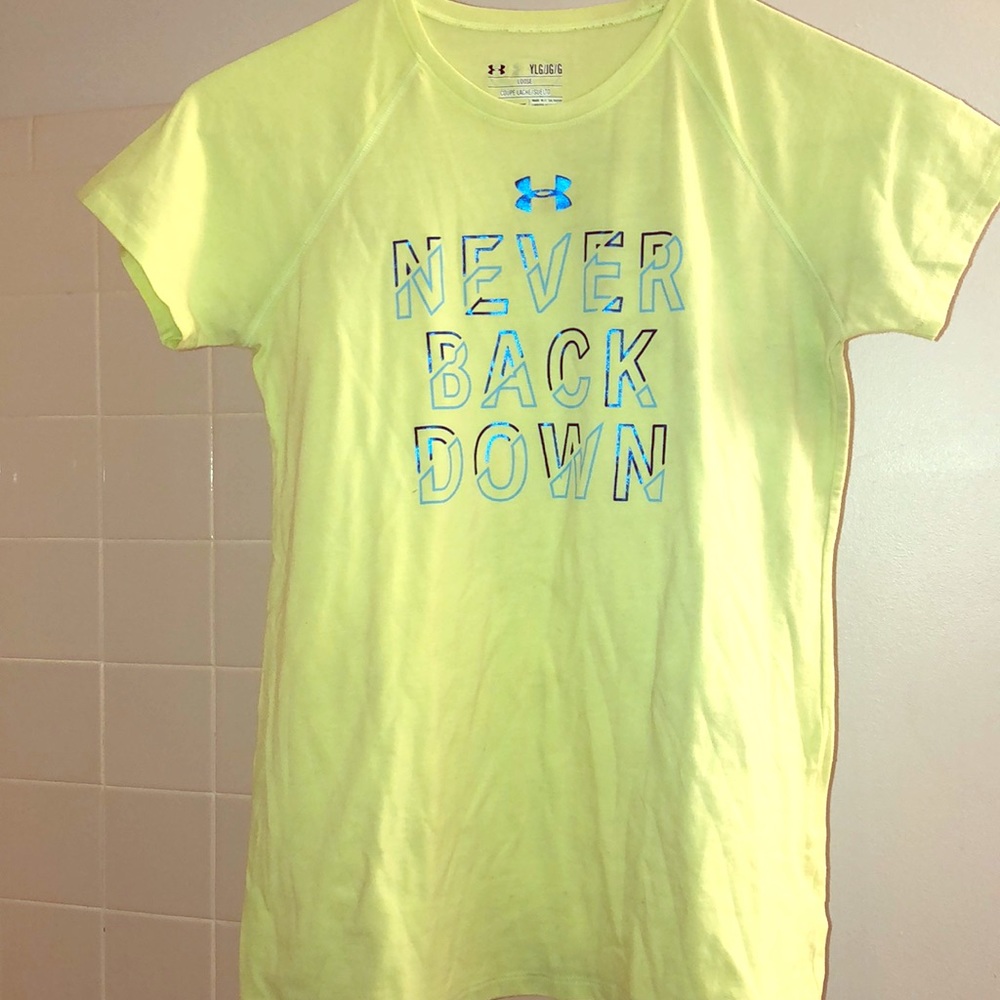 GIRLS under armor t-shirt